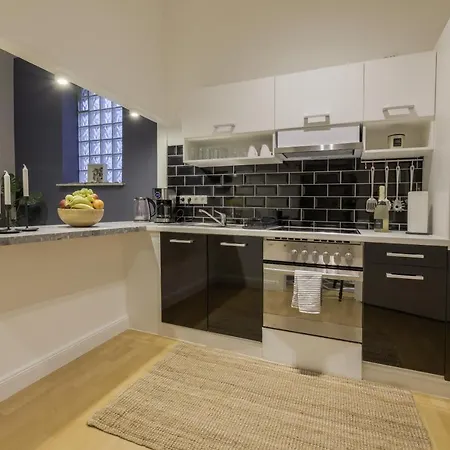 The Harbour Apartment 1-2