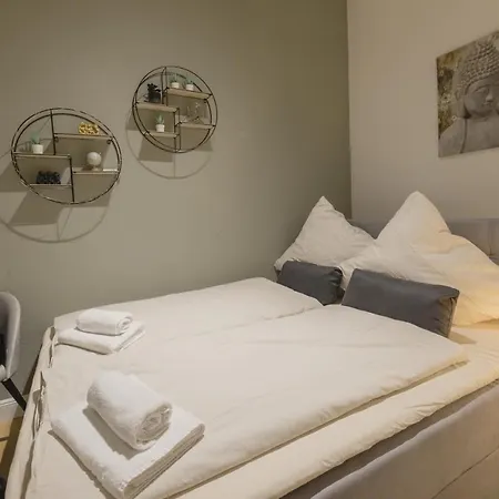 The Harbour Apartment 1-3